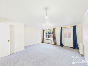 Sitting Room- click for photo gallery
